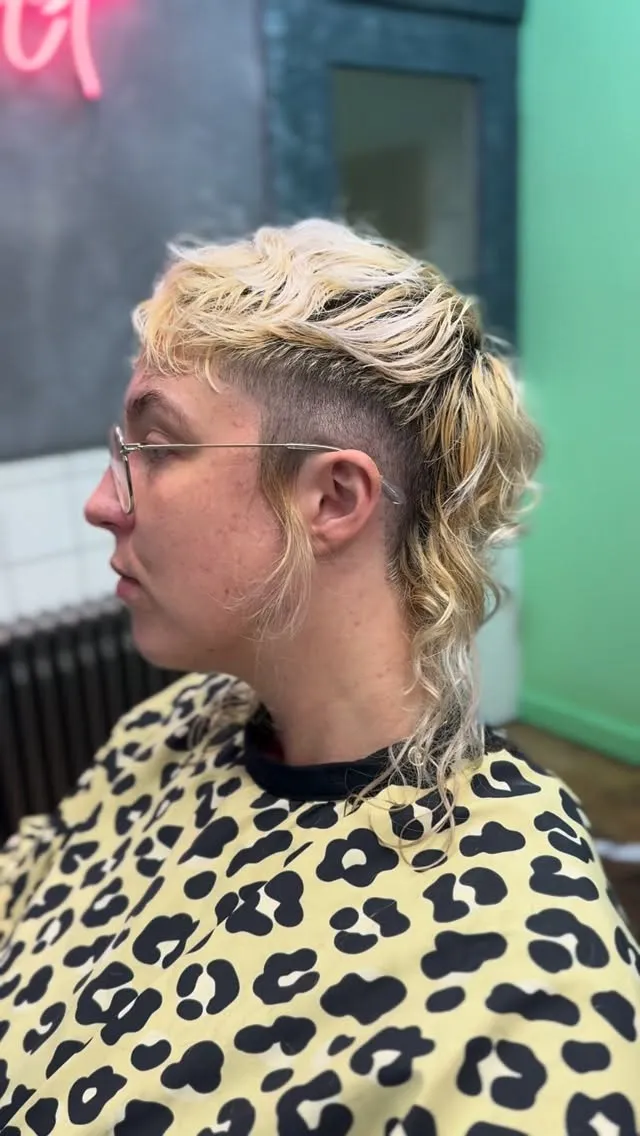 A bleached-out mullet with texture